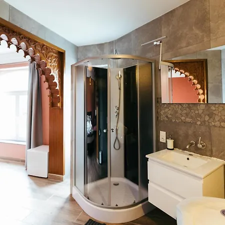 Nour Liefdeshotel Luik