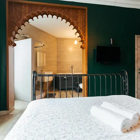 Love hotel Nour *